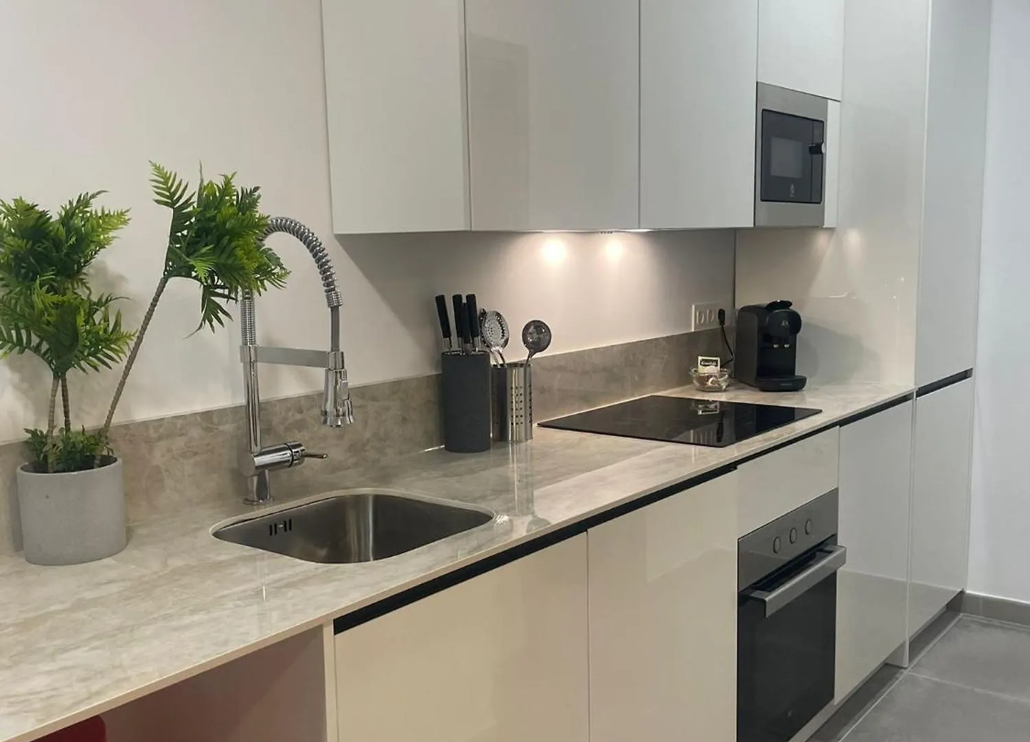 Centrico Y Moderno Estudio Marbella